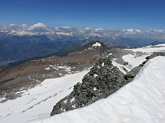 Dalla vetta verso il Terrarossa , Capanna Monte Leone e Chaltwassersee....